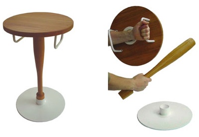  UNE TABLE POUR SE DEFENDRE