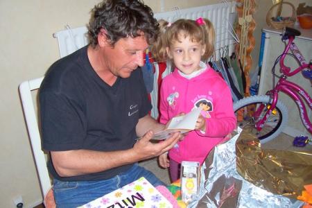 Chlo&eacute;e et son papa