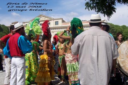 f&eacute;ria de N&icirc;mes , danseuses de LA HAVANE