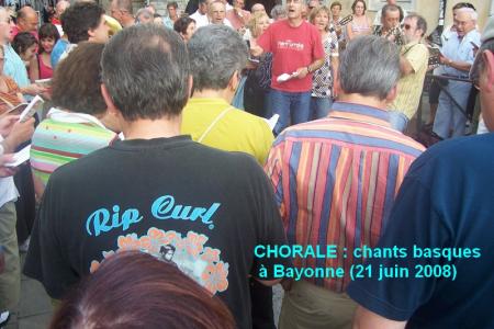 on chante dans la rue &agrave; Bayonne