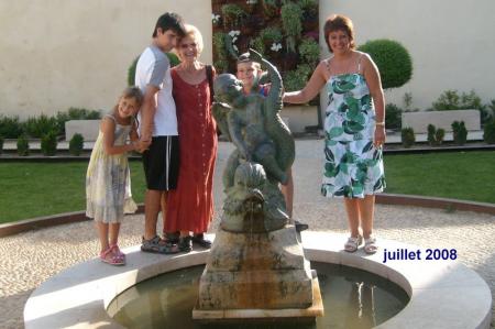 place du Chapitre &agrave; N&icirc;mes