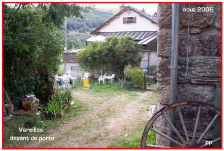 la cour à la maison de Vareilles