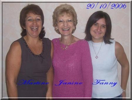 2 m&egrave;res ,2 filles ,3 femmes...